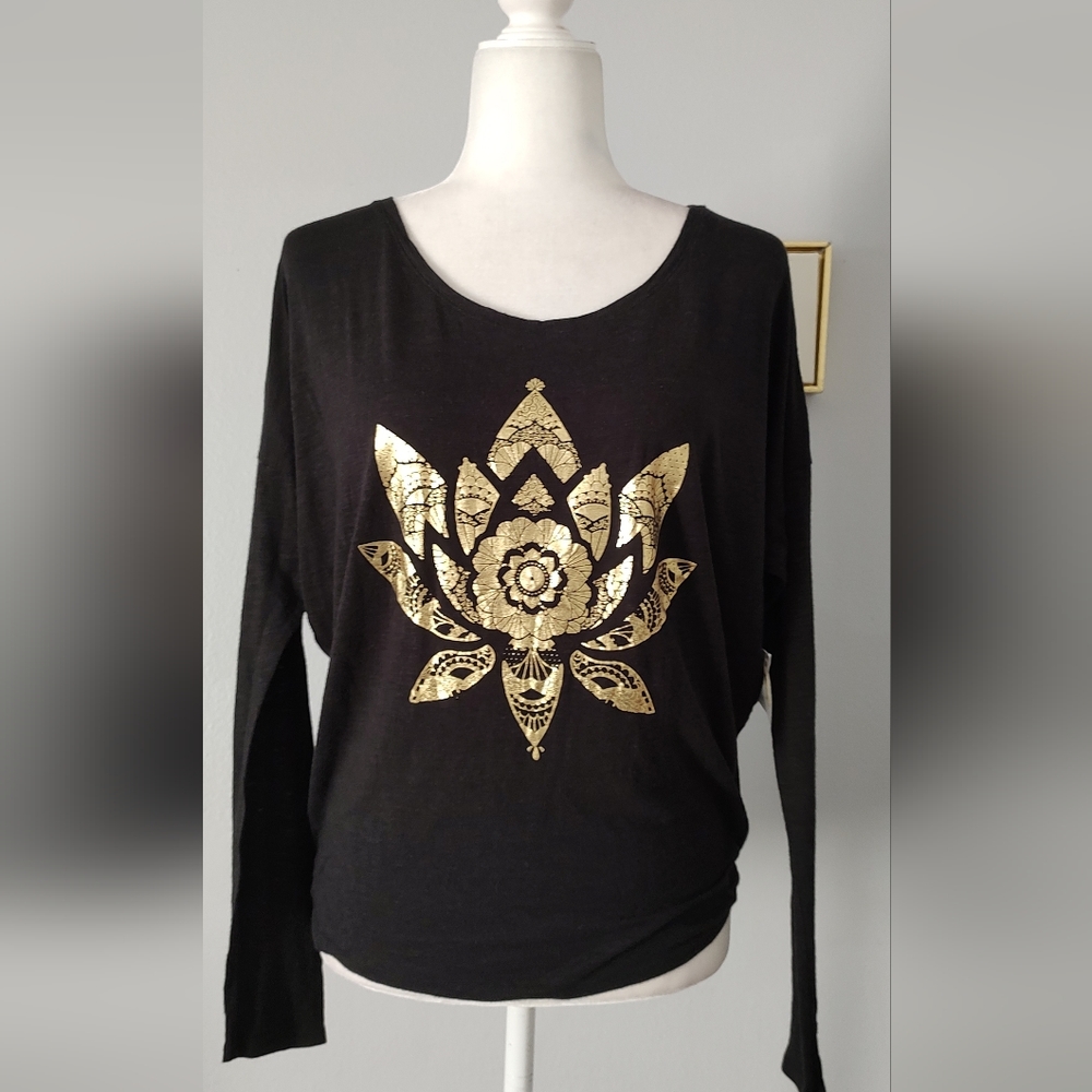 Live Love Dream Top Blouse   Black Floral Lotus Gold SIZE Medium Good Condition